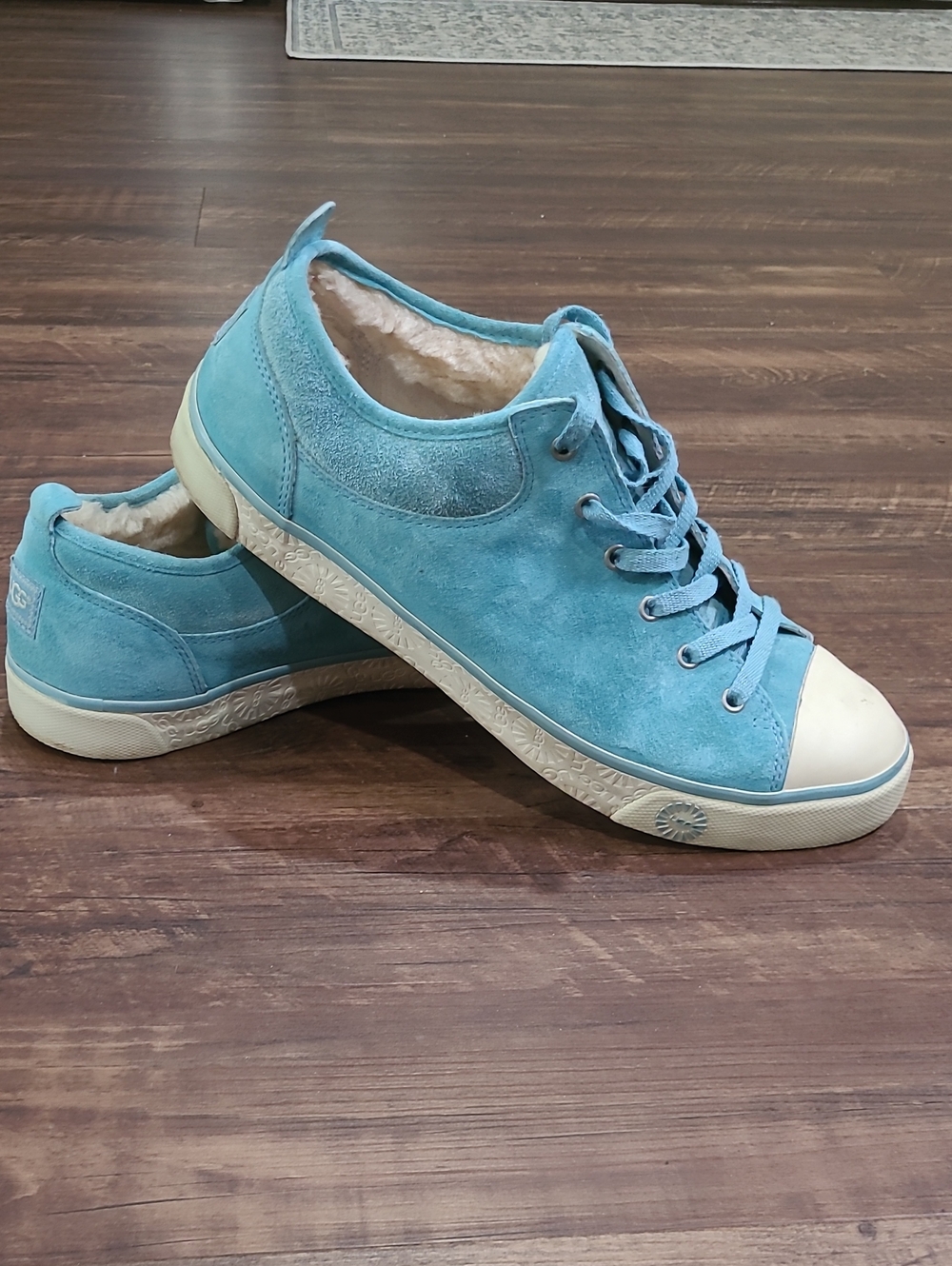 UGG Australia Evera Suede Sneakers Fleece Lined 11 Light Blue